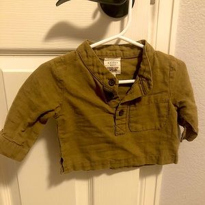 Linen boutique neutral henley shirt